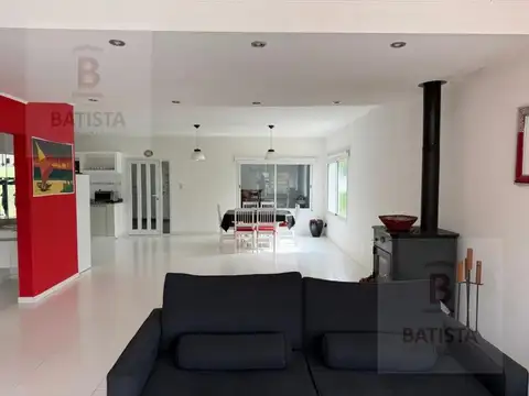 ¡ALQUILA! Casa en Dunamar, Claromecó – ¡A metros de la playa!