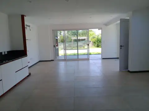 Casa en Alquiler de 4 dormitorios