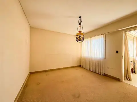 Departamento 6 ambientes con 2 baños