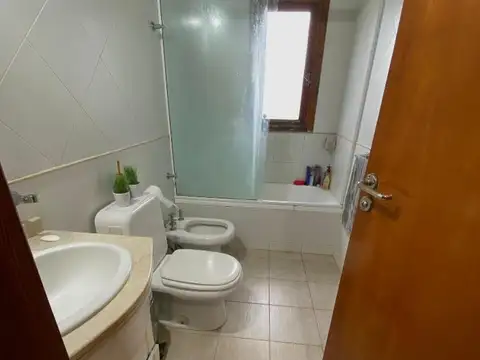 Casa quinta, con lote de gran dimensión.