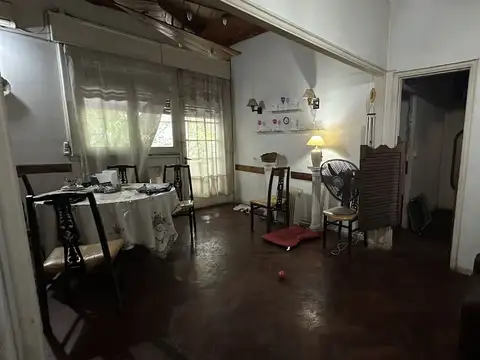 General José Gervasio Artigas 400, Piso 1