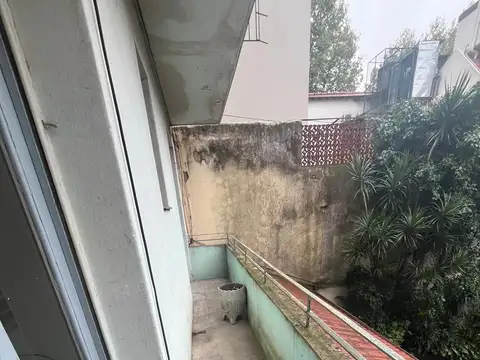 Avda. Rivadavia 8300, Piso 1