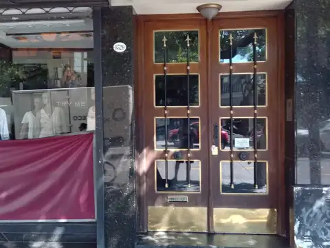 Departamento 4 Amb.., Con Dependencia 1 Piso, 3 Dormitorios, Living comedor , Balcón parte trasera, Baño