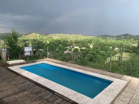 Casa en Venta en El Volcan, USD 270.000