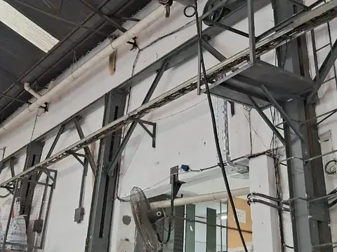 GALPON INDUSTRIAL - 1300.00 M2 - EN DOS PLANTAS