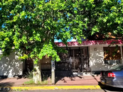 Casa en Alquiler en Ramos Mejia Sur, USD 5.000