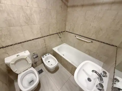 Alquiler monoambiente al frente