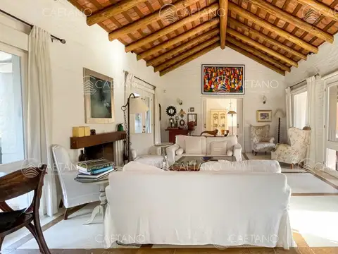 Venta casa 4 dormitorios en Montoya, la barra