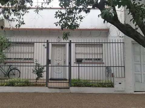 CASA 3 AMPLIOS AMB con PATIO y TERRAZA - VILLA BALLESTER