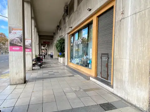 Dos Ambientes en esquina
