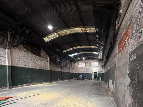 Galpon en Alquiler 8  mts Fondo