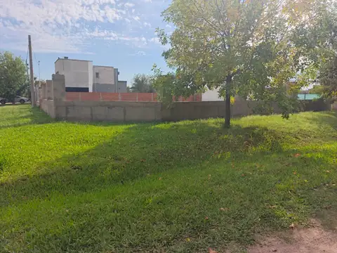 Terreno en Funes City 