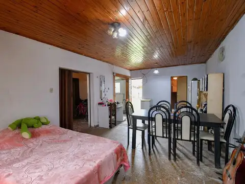 CASA EN VENTA A REFACCIONAR LA PLATA