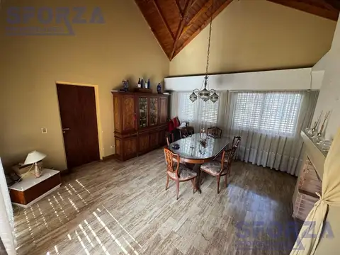 Casa 4 ambientes con 3 baños