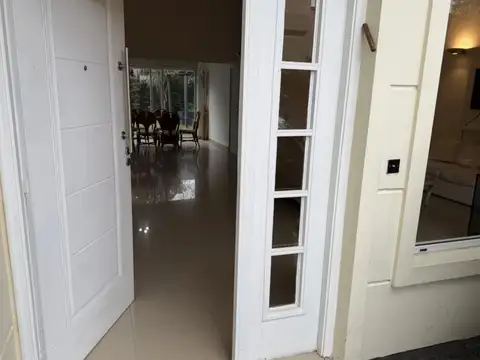 Escribano Francisco Vazquez 4600