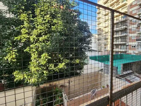 Bucarelli 2600, Piso 2