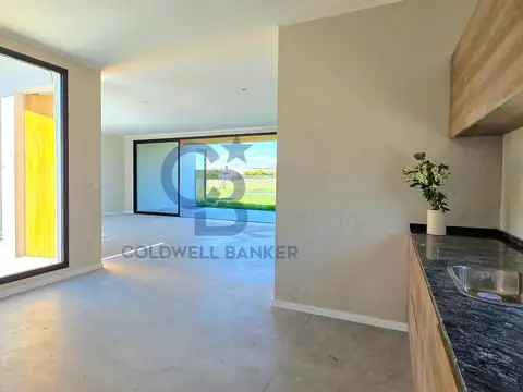 OPORTUNIDAD! VENTA CASA A ESTRENAR CON PILETA Y FONDO AL VERDE SAN SEBASTIAN AREA 12
