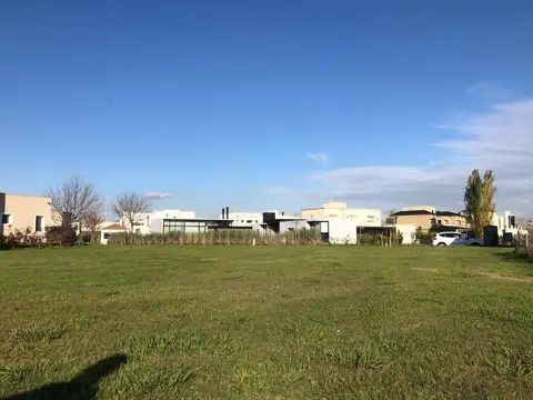 Terreno en Venta 30  mts Fondo