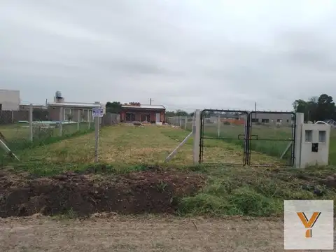 Terreno en venta - 300Mts2 - Ángel Etcheverry, La Plata