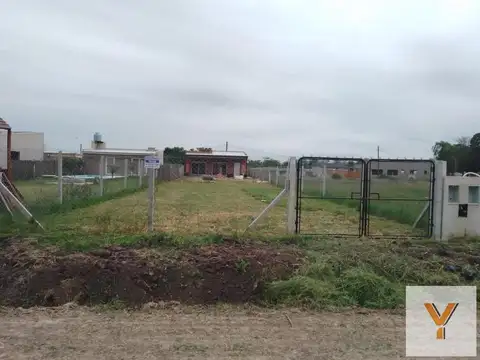 Terreno en venta - 300Mts2 - Ángel Etcheverry, La Plata