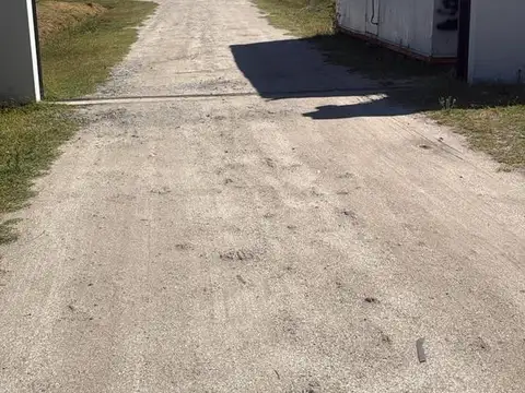 229 e/ 38 y 44
