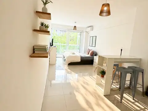 Alquiler departamento monoambiente en Belgrano. De categoría. Full amenities. Al frente con balcón. Amueblado y equipado