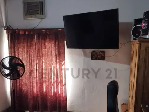 Venta PH 2 ambientes en Villa Tesei – Permuta