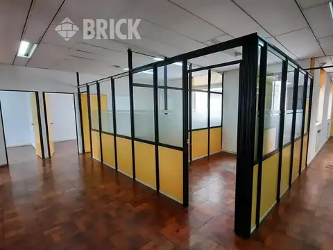 Oficina en Alquiler 40 años