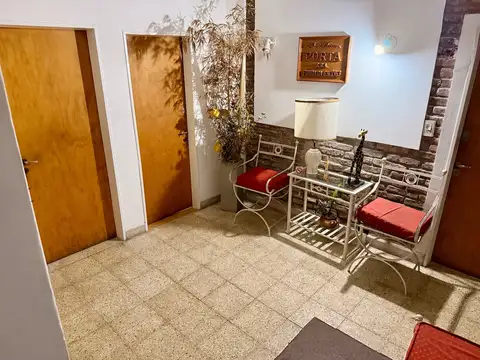 Alquiler Oficina 1er piso escalera - Martin, rosario