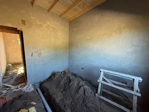 Casa 3 ambientes con 1 baño