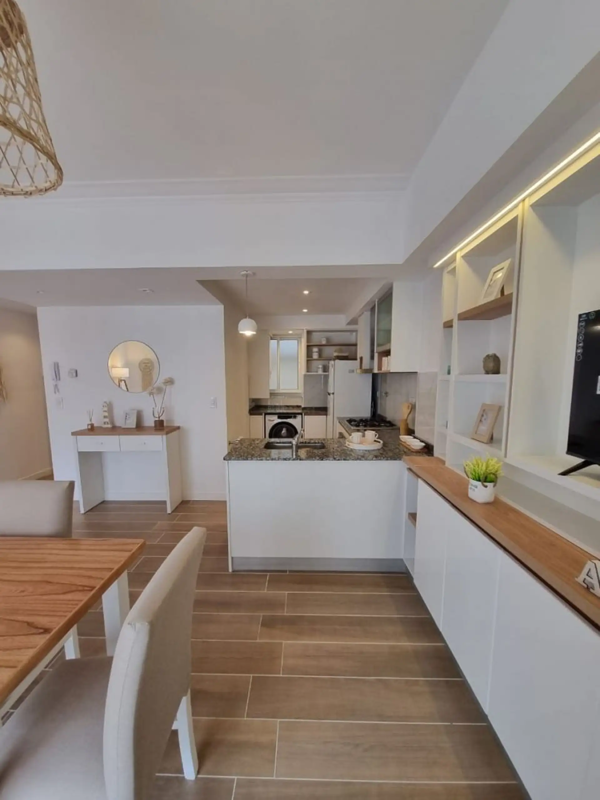 Departamento en venta 3 ambientes al frente con balcón - Plaza Colón