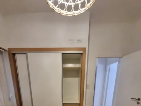 DEPARTAMENTO 3 AMBIENTES CON BALCON A LA CALLE, PLAZA COLÓN