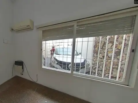 PH 4/5 AMBIENTES CON COCHERA, PATIO Y TERRAZA – PARQUE CHAS