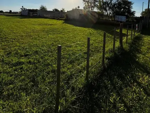 Terreno en Venta en Gowland, USD 20.000