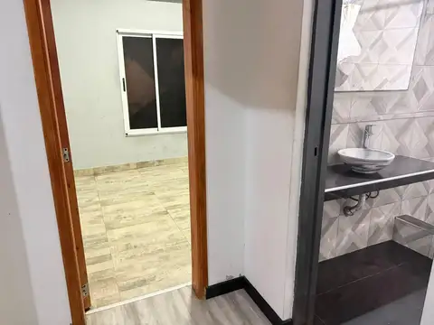 Casa 4 ambientes con 1 baño