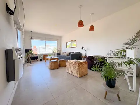 Depto Tipo Casa en Venta de 3 ambientes