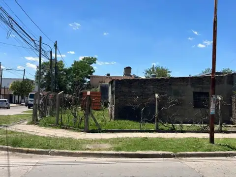 VENTA TERRENO MORENO