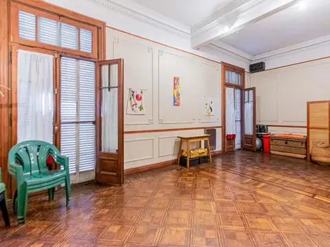 Depto Tipo Casa en Venta 90 años