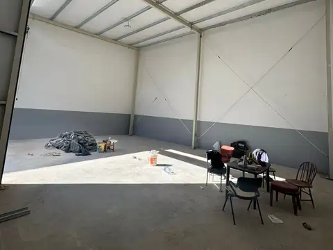 Galpon en Alquiler en Parque Chas, USD 15