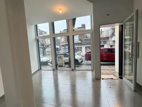 Local en Alquiler en Nuestra Señora De Lourdes, $ 950.000