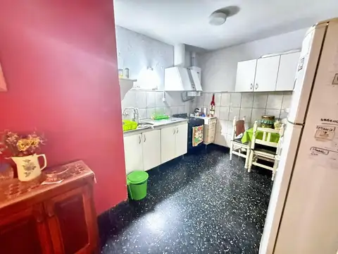Casa 5 ambientes con 2 baños