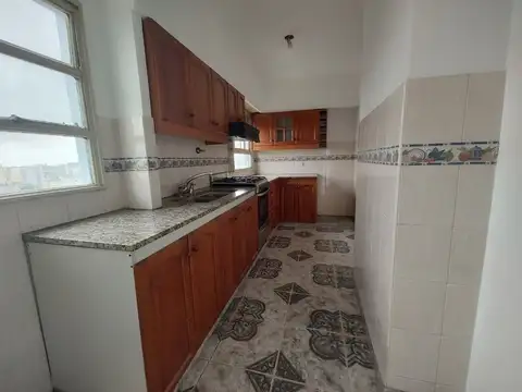 LA BOCA, SEMIPISO 3 DORM. FRENTE,LUZ, IMPECABLE