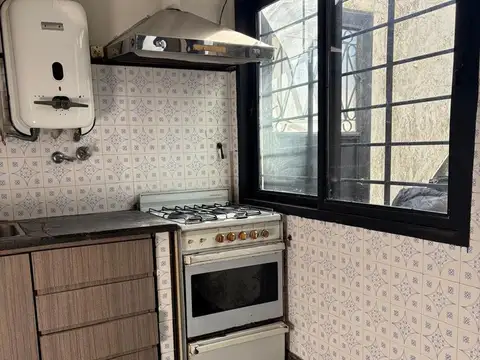 Depto Tipo Casa en Venta en Parque Chacabuco, USD 72.000