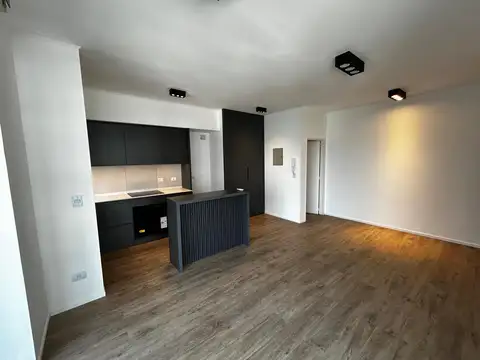 Departamento 2 amb hecho a nuevo con cochera y baulera