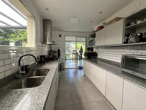 Casa en Alquiler en Mar Del Plata, USD 2.300