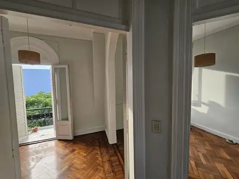 Agüero 1300, Piso 5