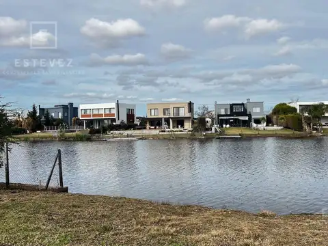 Lote a la laguna en venta, Barrio Norte, El Cantón, Escobar