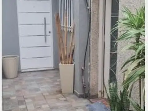 Depto Tipo Casa en Venta de 3 ambientes