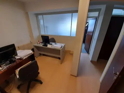 Oficina en Venta con 1 cochera