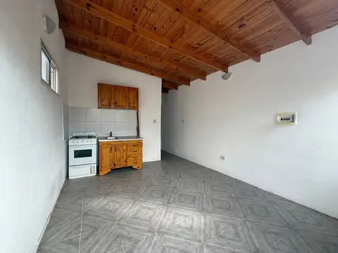 Depto Tipo Casa 2 ambientes con 1 baño